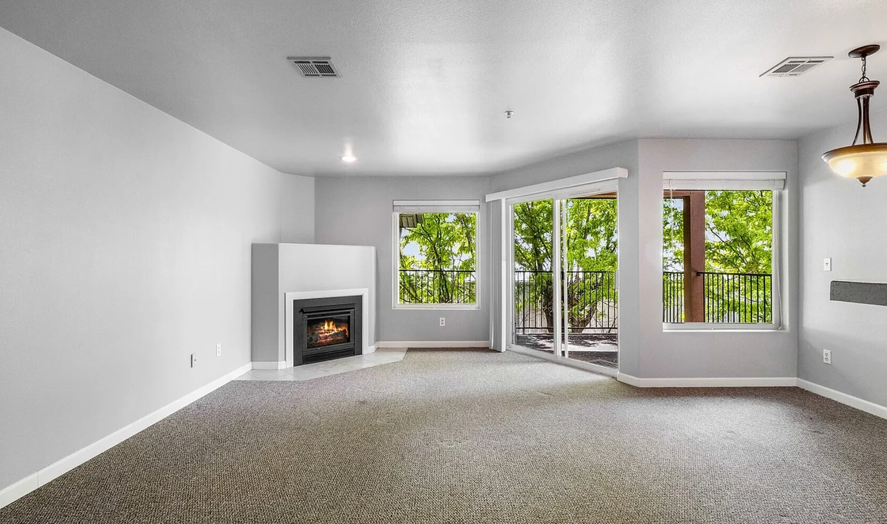 2900 W Marina Dr #303 - Photo 4 of 17