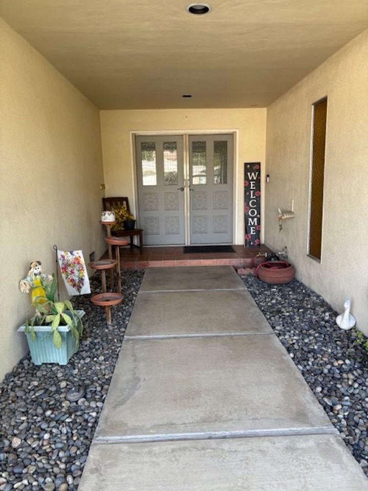 1201 Yorba Linda St - Photo 2 of 27
