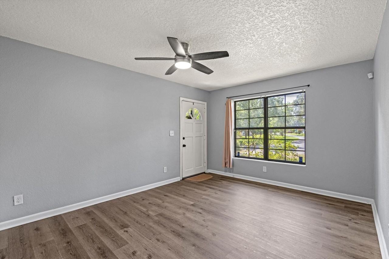 2739 King Cole Dr - Photo 6 of 23