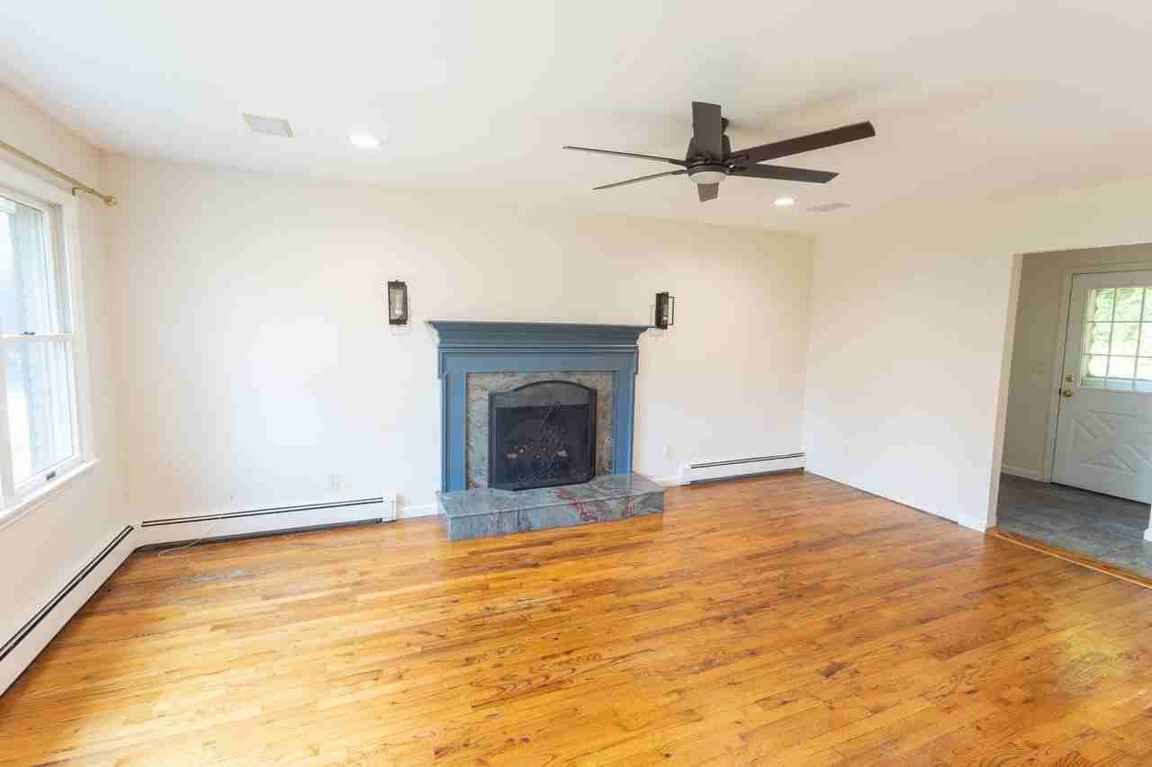 19 Maurice Ln - Photo 2 of 14