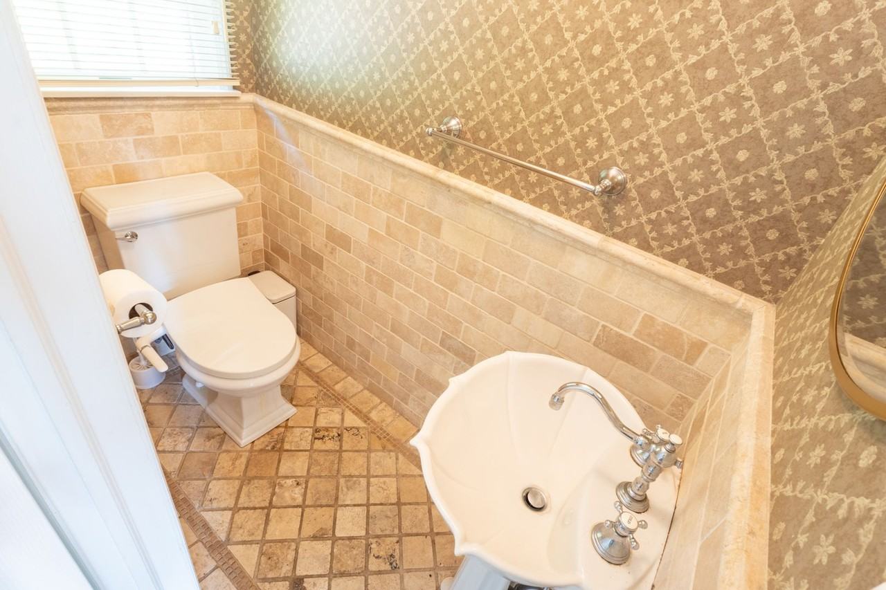19 Maurice Ln - Photo 6 of 14