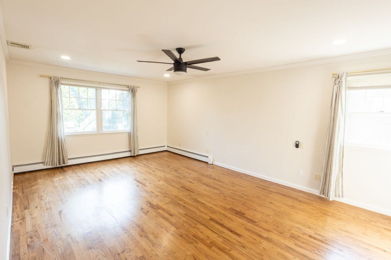19 Maurice Ln - Photo 7 of 14
