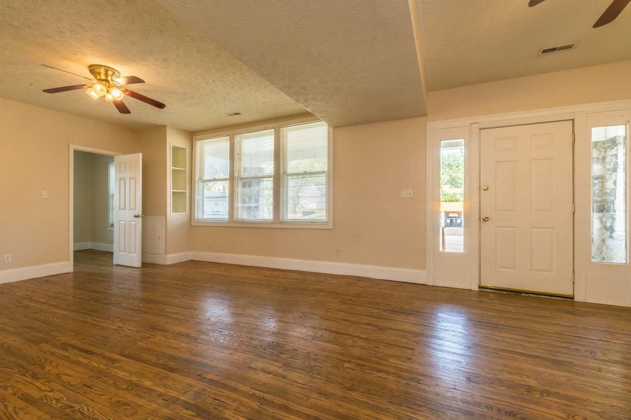 1218 N College - Photo 5 of 38