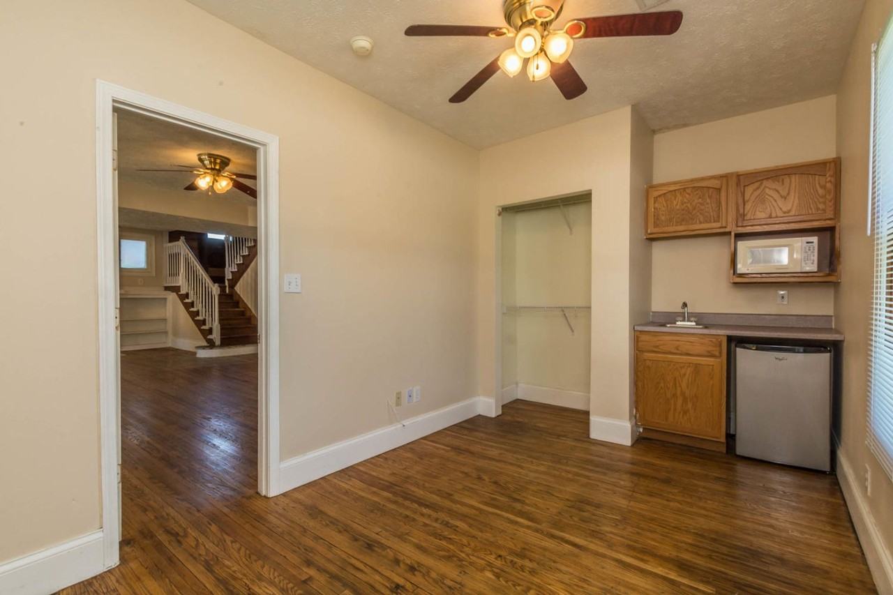 1218 N College - Photo 6 of 38