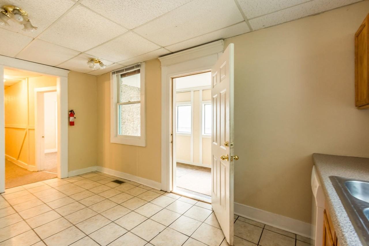 628 University - Photo 4 of 24