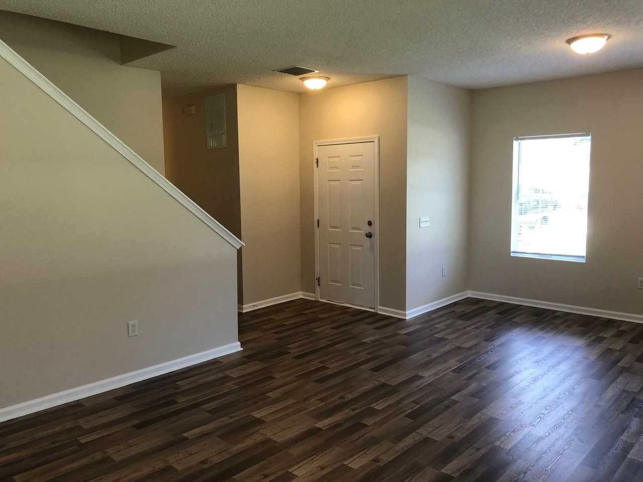 1 Rainrock Pl - Photo 4 of 50