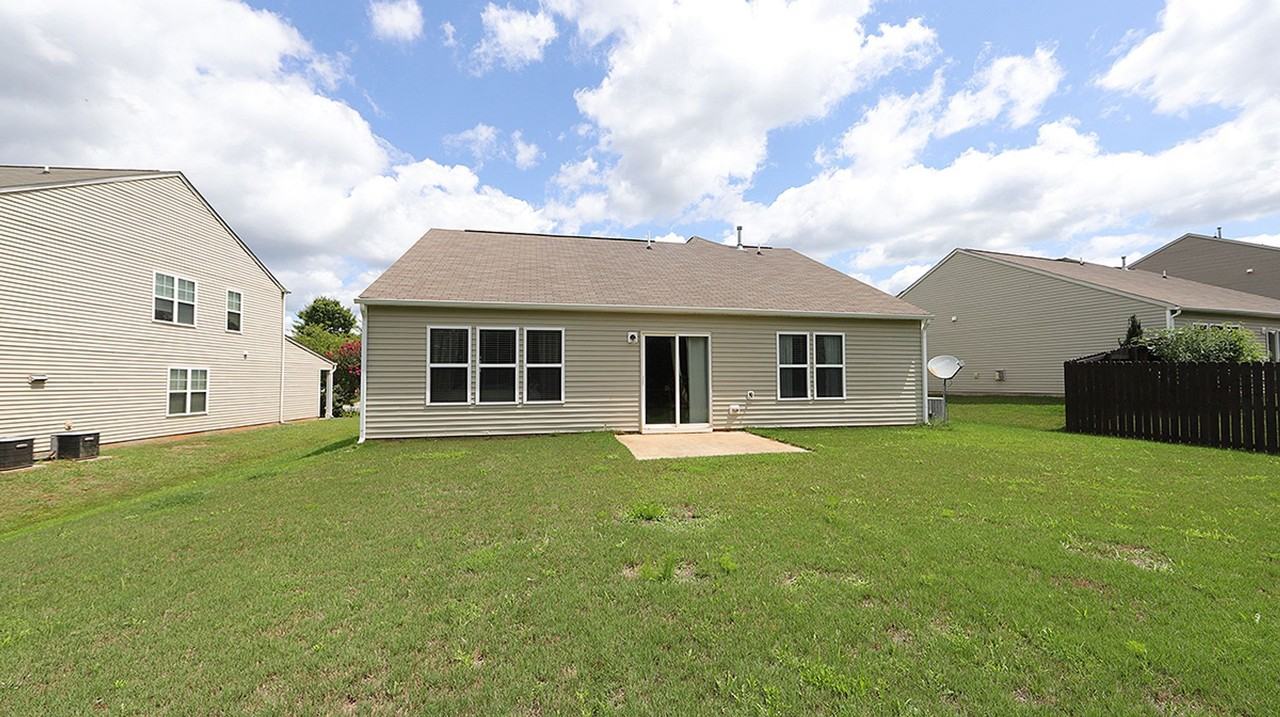 616 Collington Dr - Photo 2 of 21