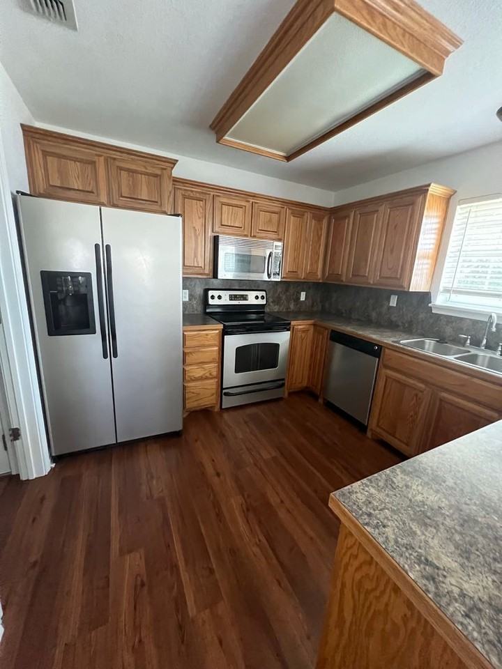 4701 Many Waters Dr - Photo 6 of 14