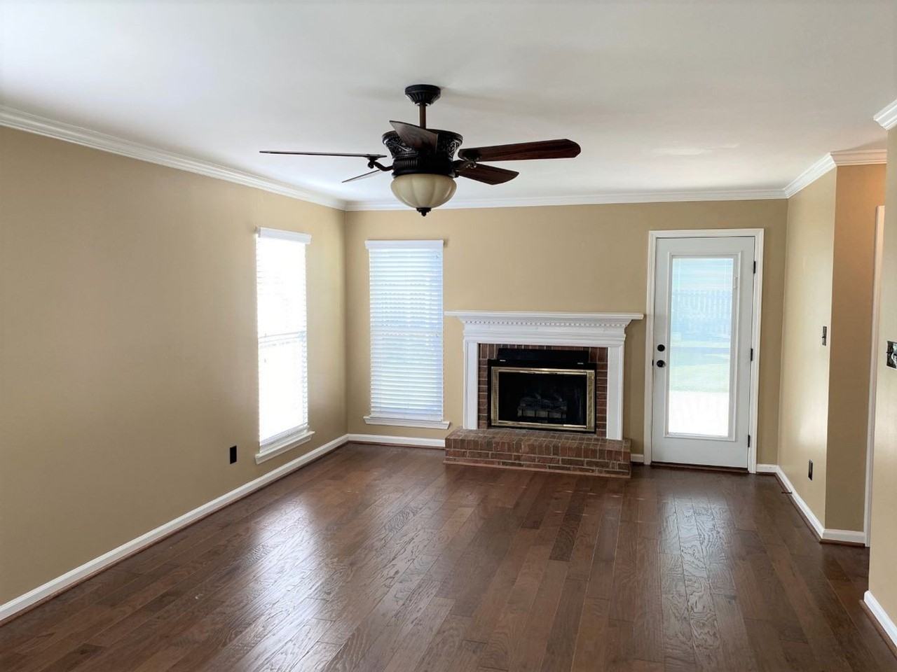 2608 Bridlewood Cir - Photo 2 of 13