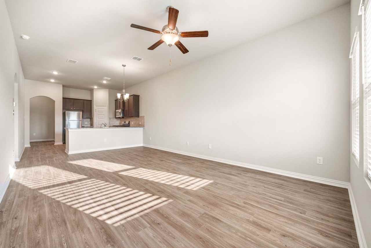 5514 Cibolo Pass - Photo 3 of 17