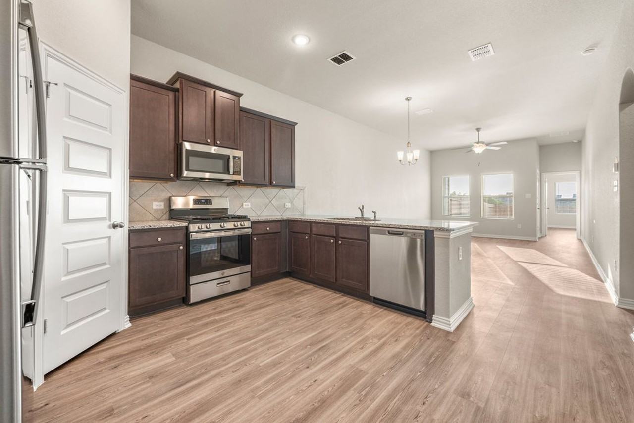 5514 Cibolo Pass - Photo 4 of 17