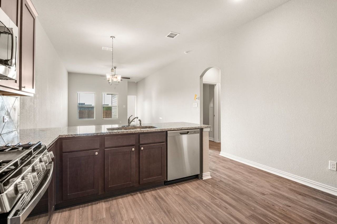 5514 Cibolo Pass - Photo 6 of 17