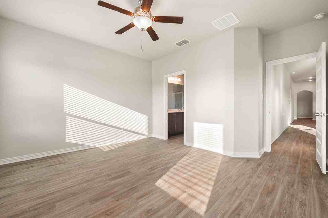 5514 Cibolo Pass - Photo 7 of 17