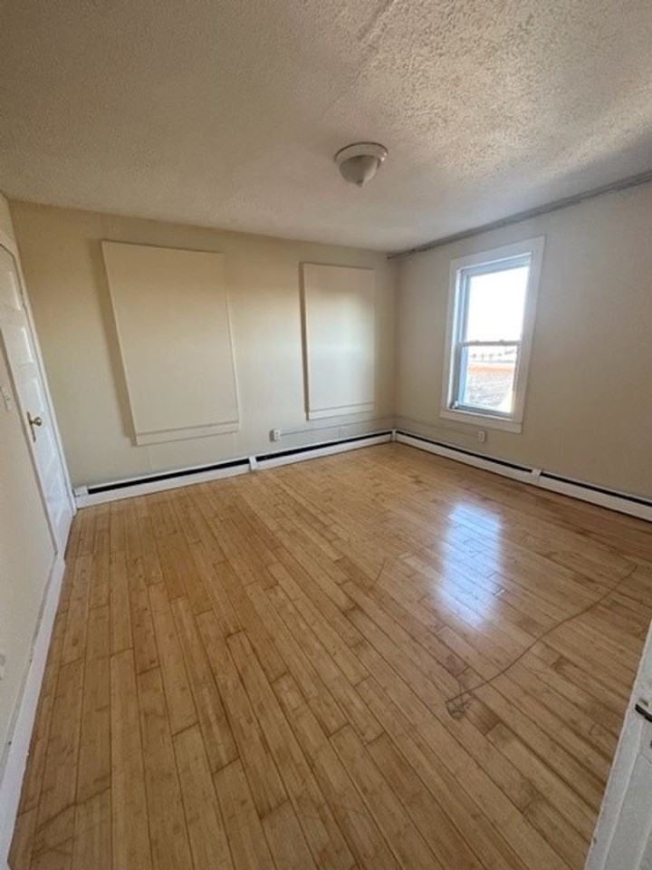 39 Hill St #201 - Photo 5 of 6