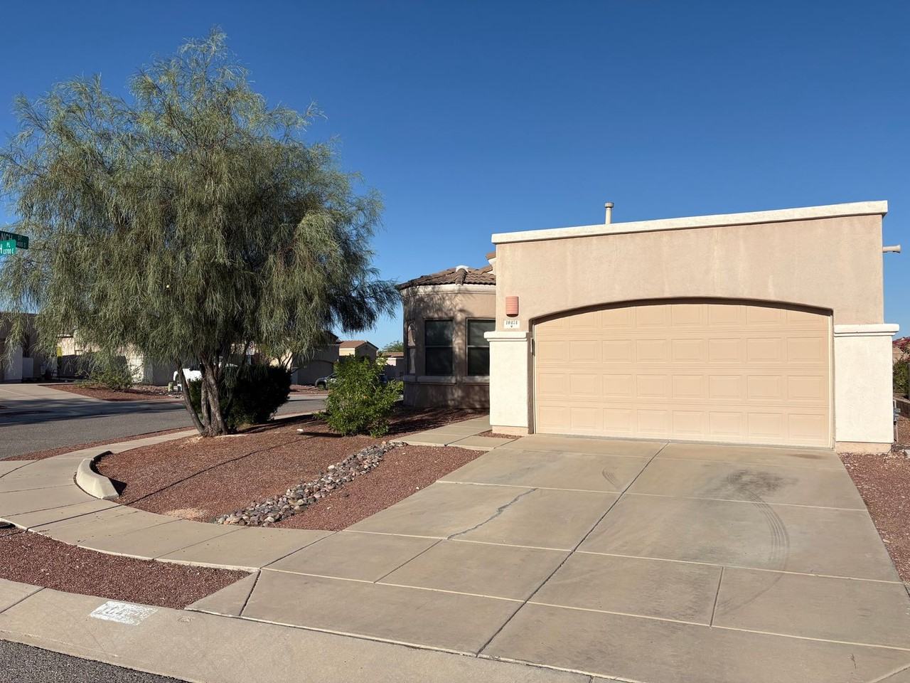 10474 S Drifter Ranch Pl - Photo 2 of 40