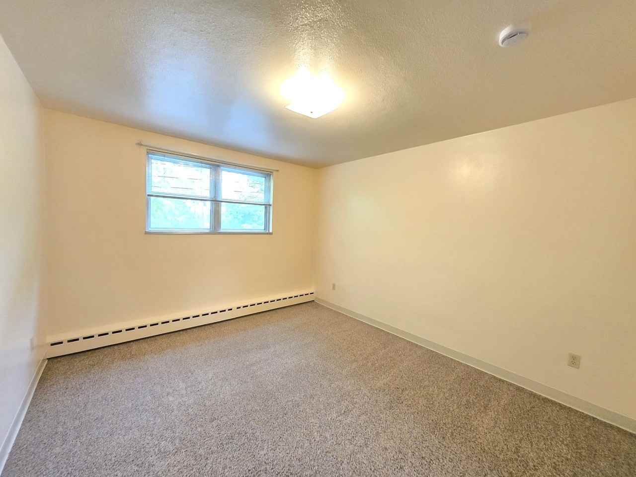 Welcome to Kenwood Manor Apartments – Tucked Away in the Heart of Sioux Falls - Photo 3 of 11