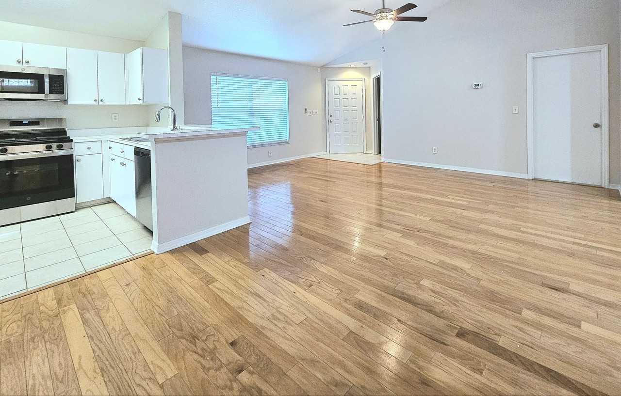 5802 Tanagerlake Rd - Photo 2 of 24