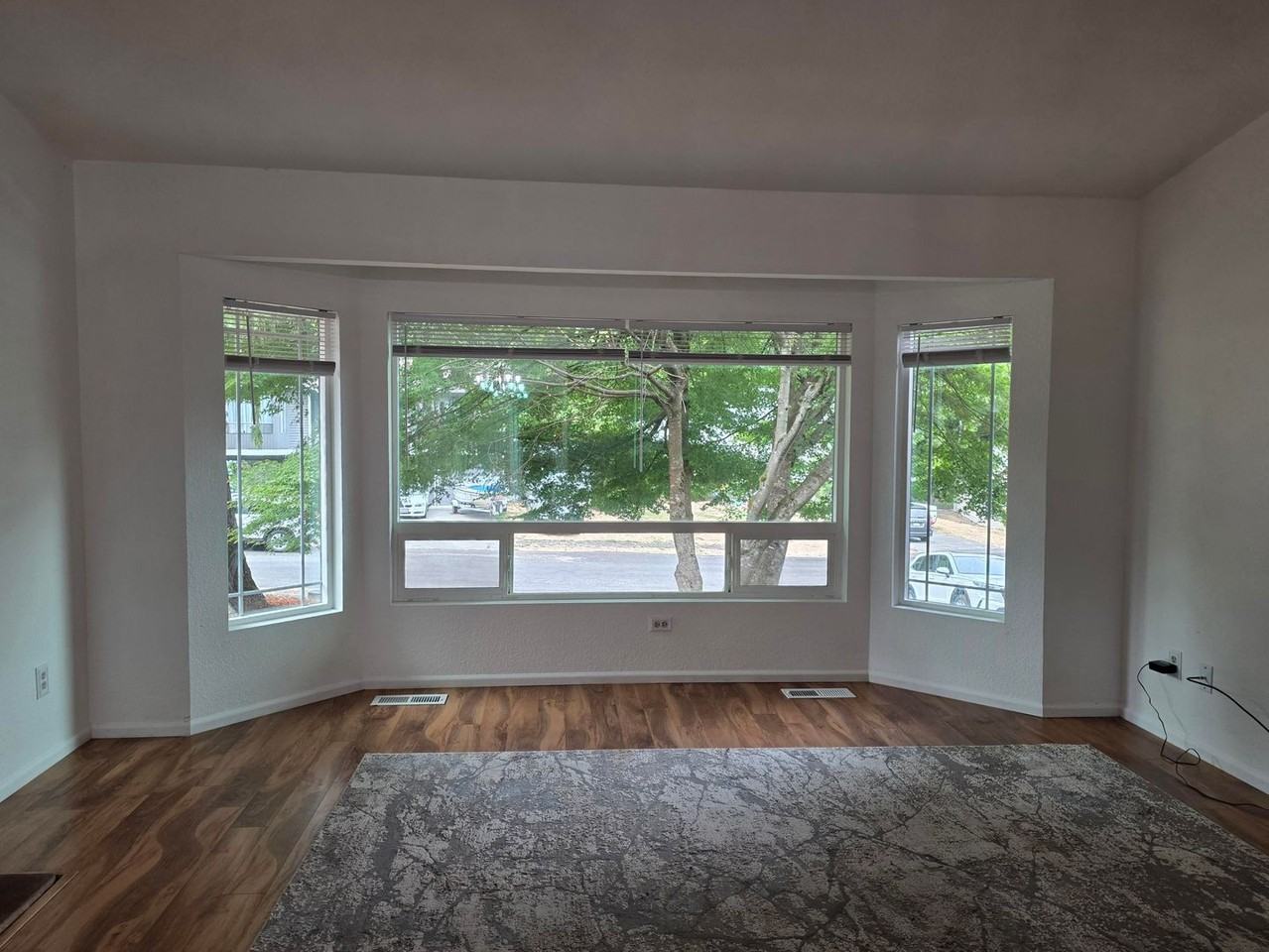 8216 Winchester Ct Nw - Photo 3 of 23