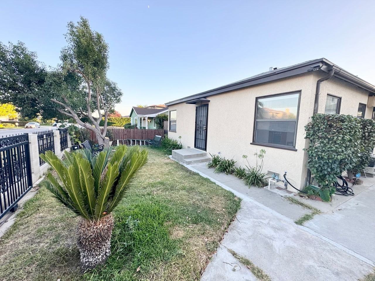 4901 Fiesta Ave - Photo 2 of 19