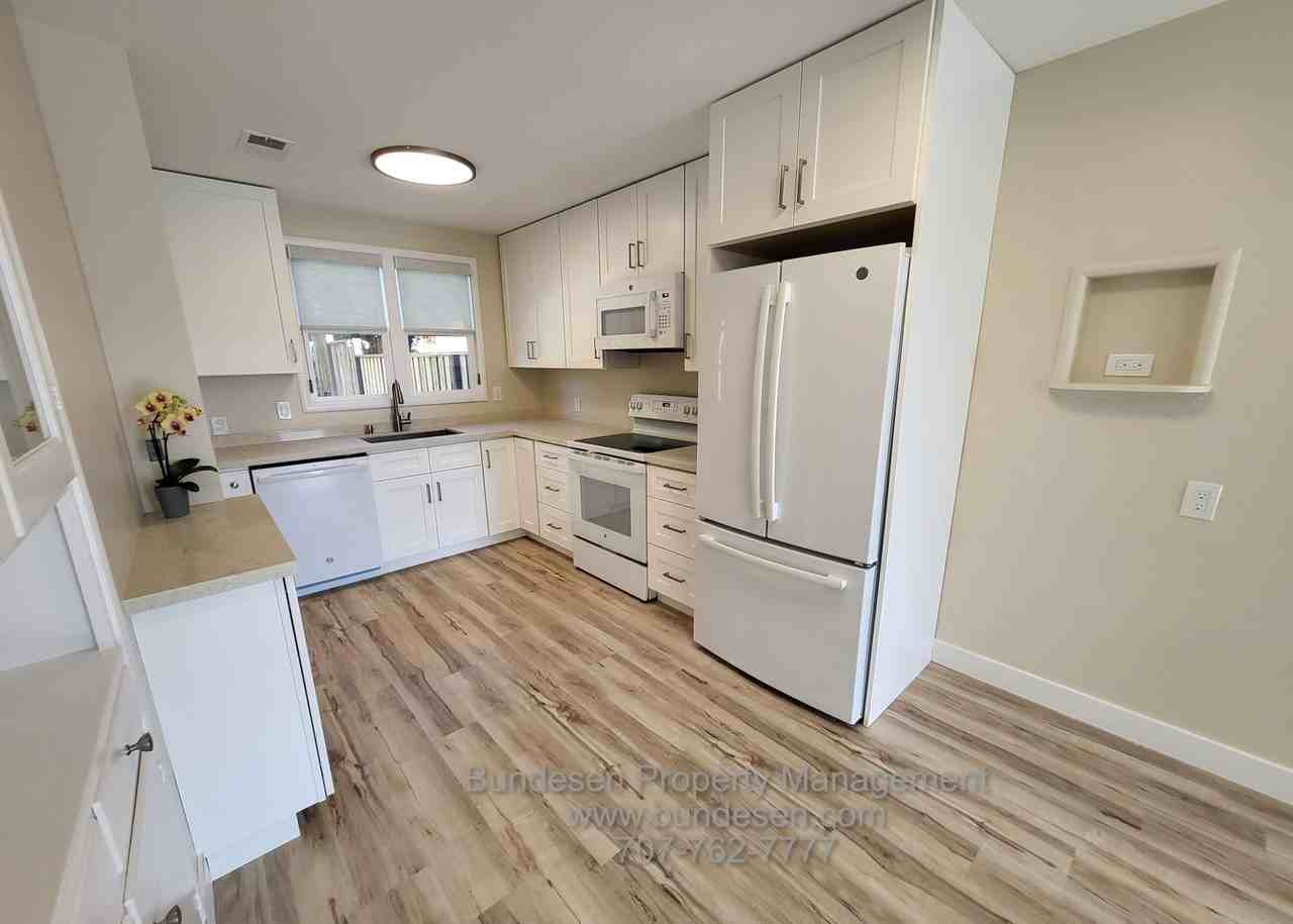 624 Prospect St - Photo 5 of 17