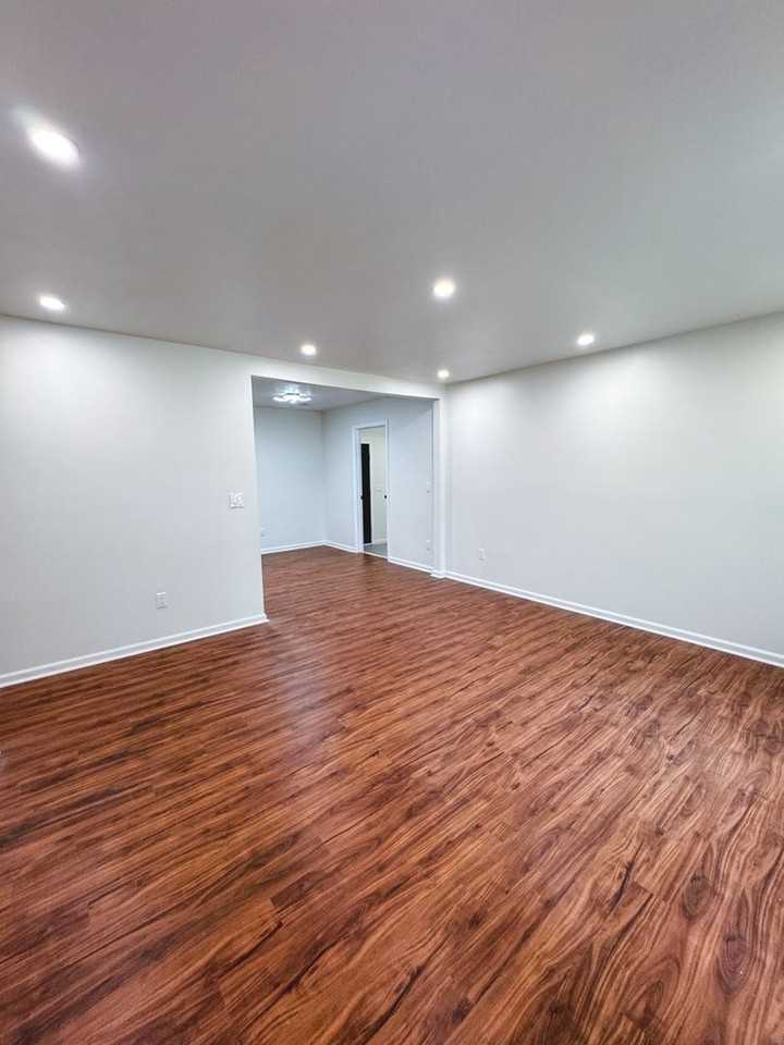 2801 Wedgefield Dr - Photo 4 of 25