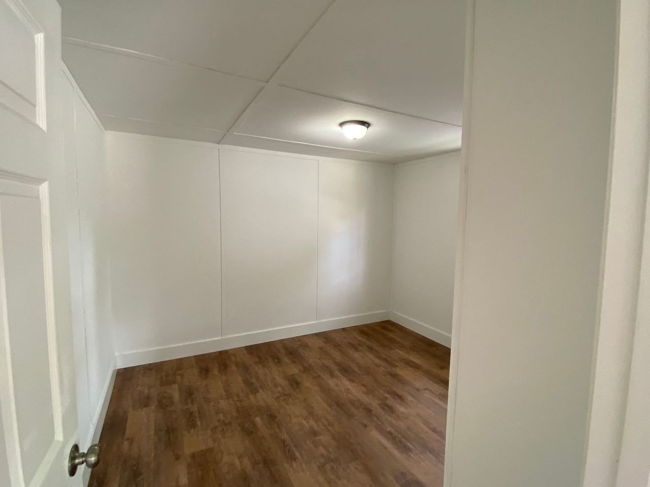 206 Thomas Ln - Photo 5 of 9