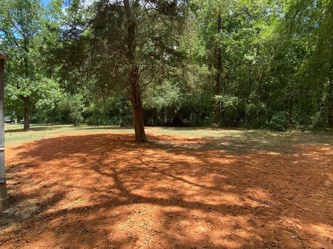 1564 Riverside Rd - Photo 2 of 11