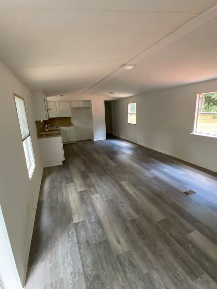 1564 Riverside Rd - Photo 6 of 11