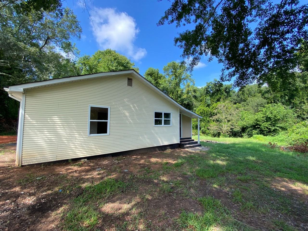 4270 Great Falls Road - Photo 3 of 14
