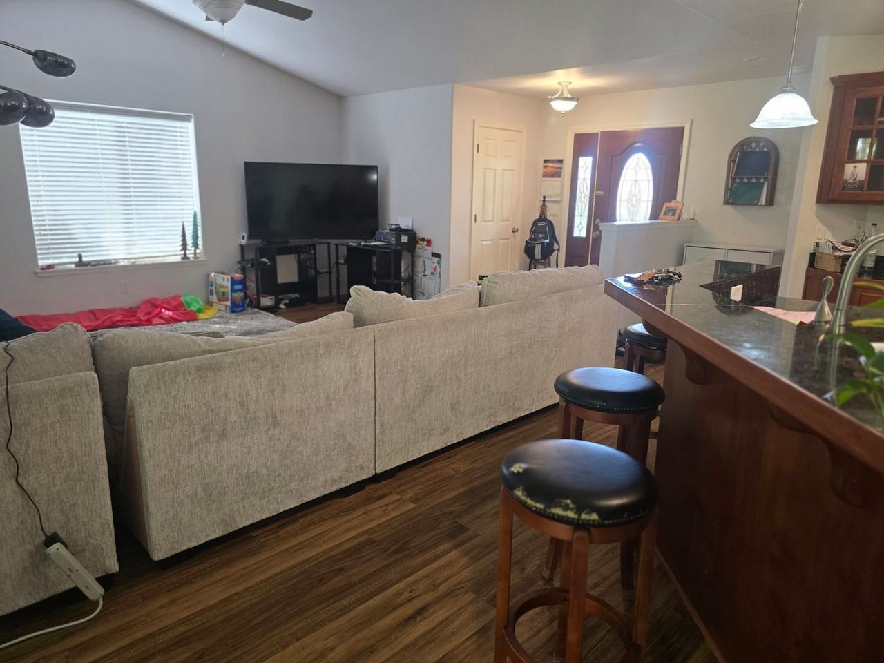 2037 Se Marlen Dr - Photo 4 of 28