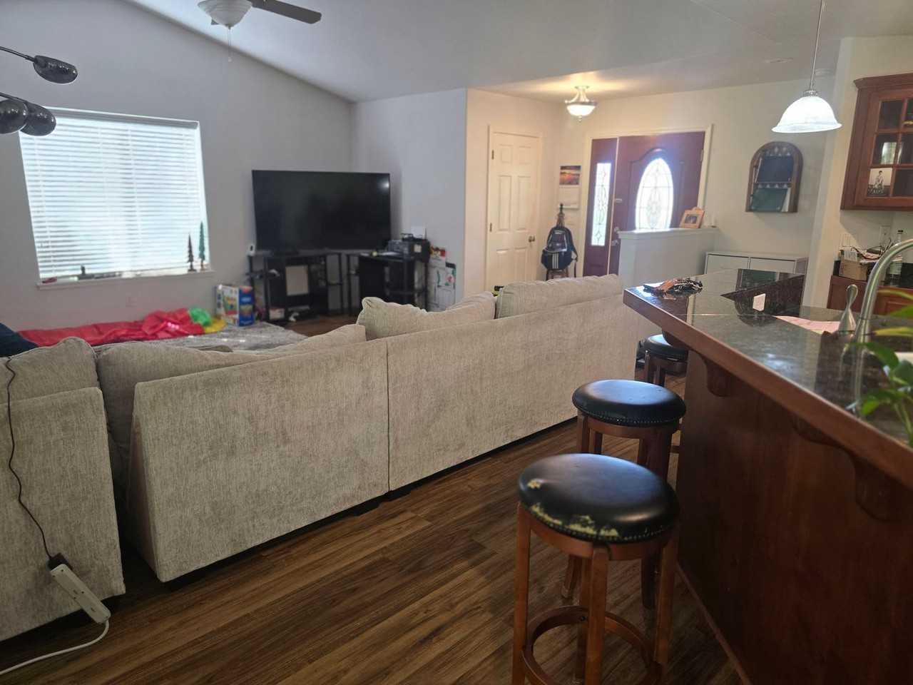 2037 Se Marlen Dr - Photo 5 of 28