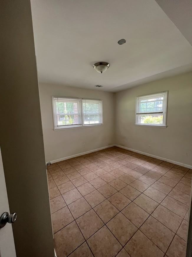 2756 Milburnie Rd - Photo 4 of 6