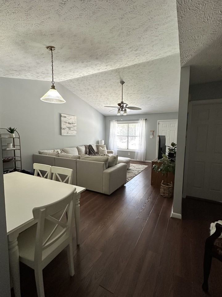 151 Villa Dr #151 - Photo 4 of 17