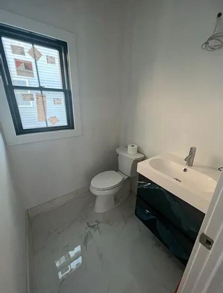 110 Crotona Ave #LEFT - Photo 5 of 20