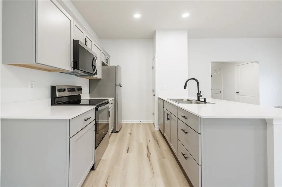 32 Durant Pl #B - Photo 2 of 9