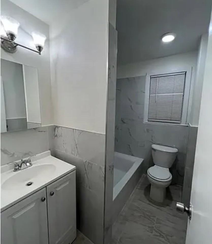 1423 Mamaroneck Ave #2 - Photo 3 of 4