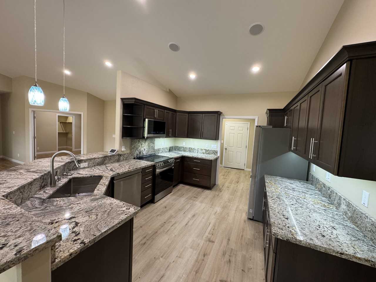 15-1628 15th Avenue #15-1628 - Photo 3 of 13