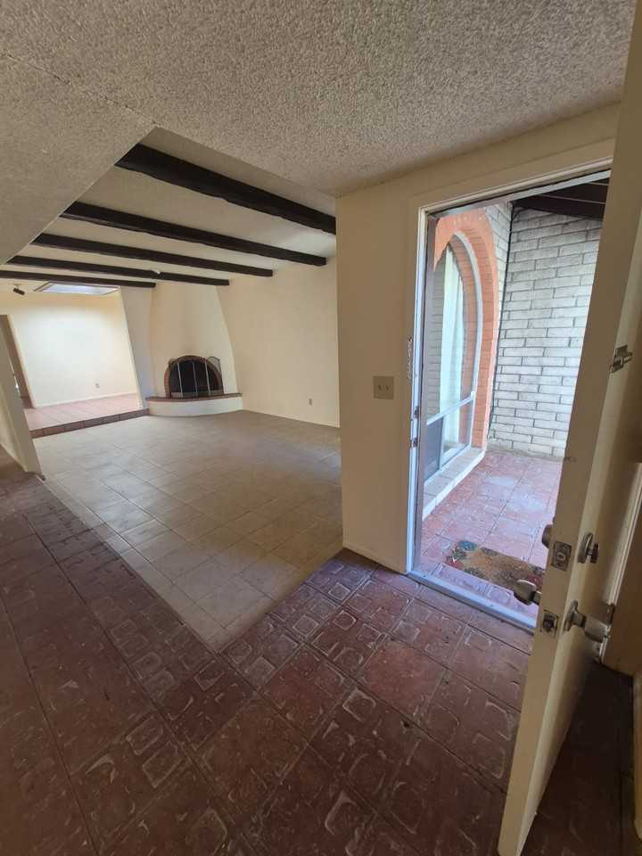 3 Schooner Ct - Photo 3 of 10