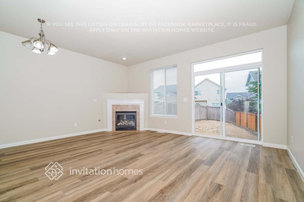 11421 184th Street Ct E - Photo 4 of 18