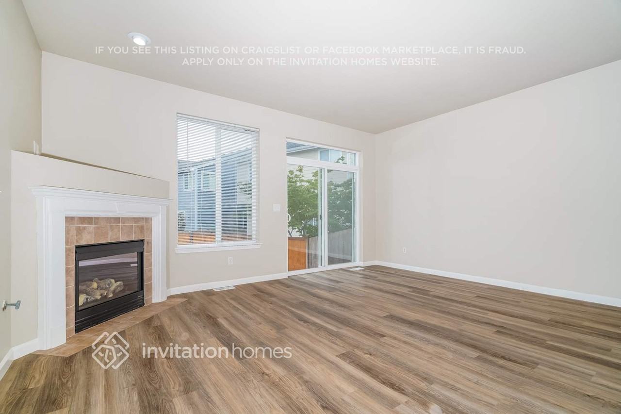 11421 184th Street Ct E - Photo 5 of 18