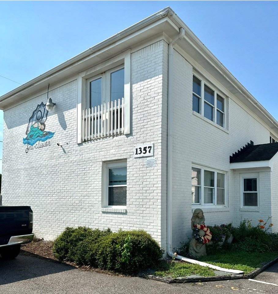 1357 East Ocean View Ave - Photo 5 of 5