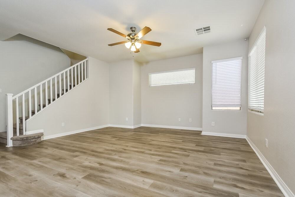 3577 Chelsea Grove St - Photo 5 of 17