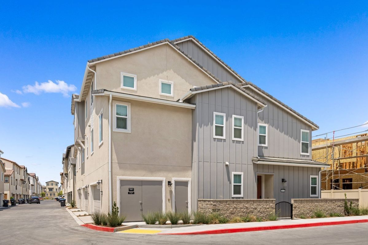12822 Denali Way - Photo 3 of 45
