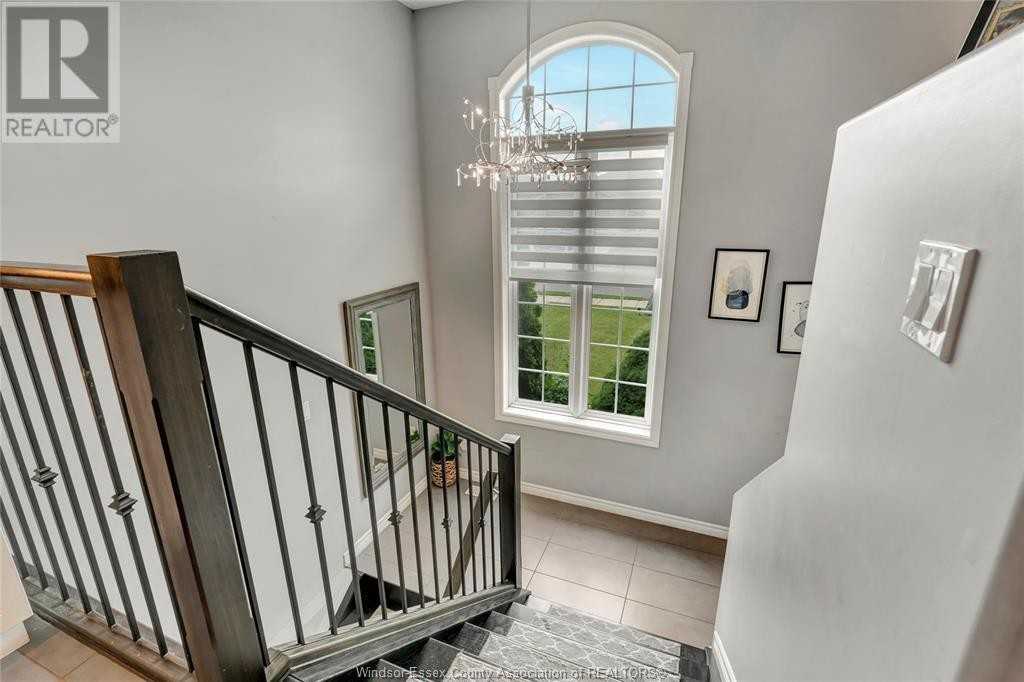 1068 Thunderbay Avenue - Photo 2 of 12