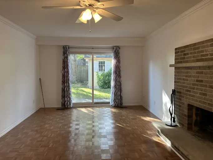 144 Abell Dr #B - Photo 3 of 11