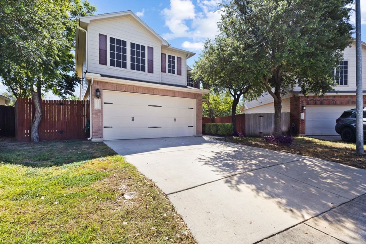 10106 Roseangel Ln - Photo 3 of 24