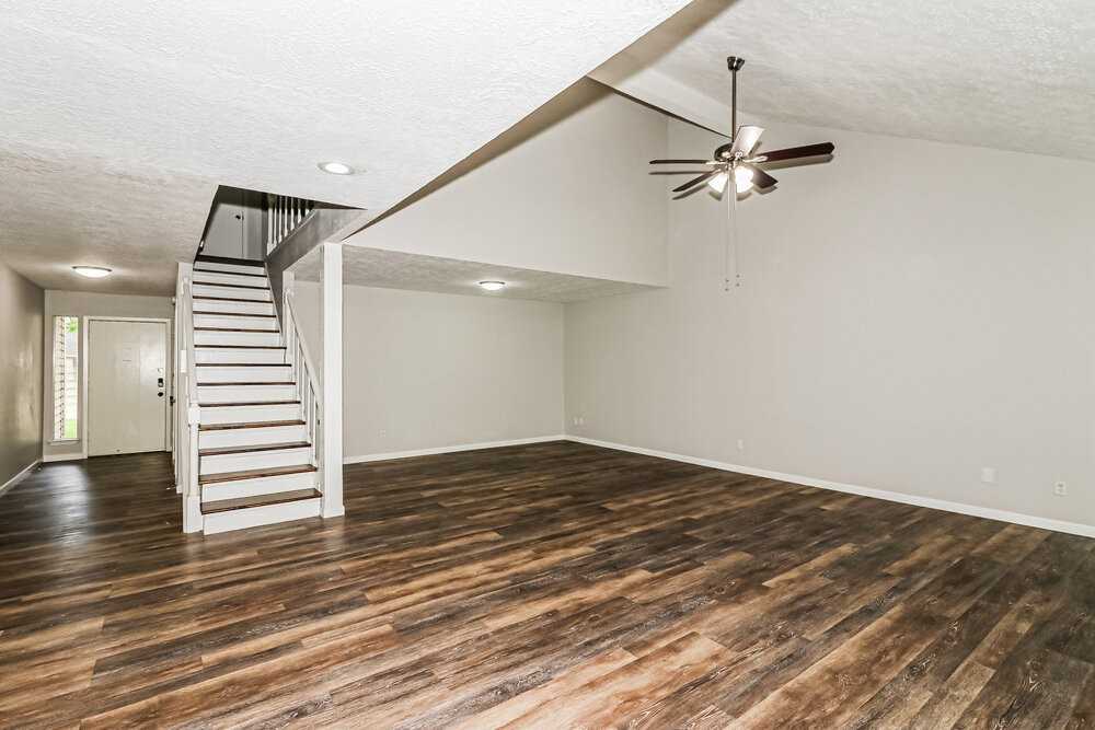203 Old Oaks St - Photo 6 of 17