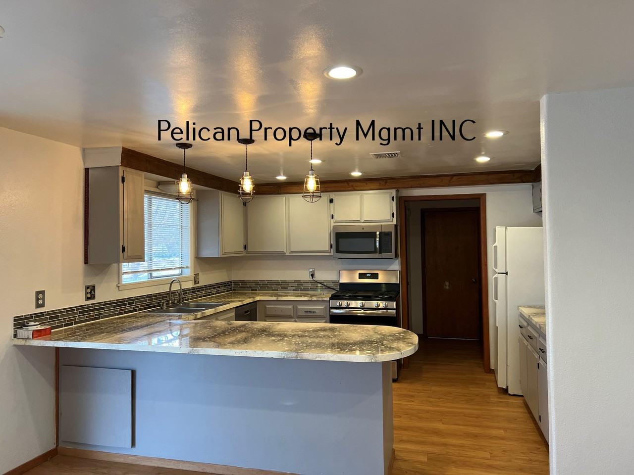 2640 Washington St - Photo 2 of 16