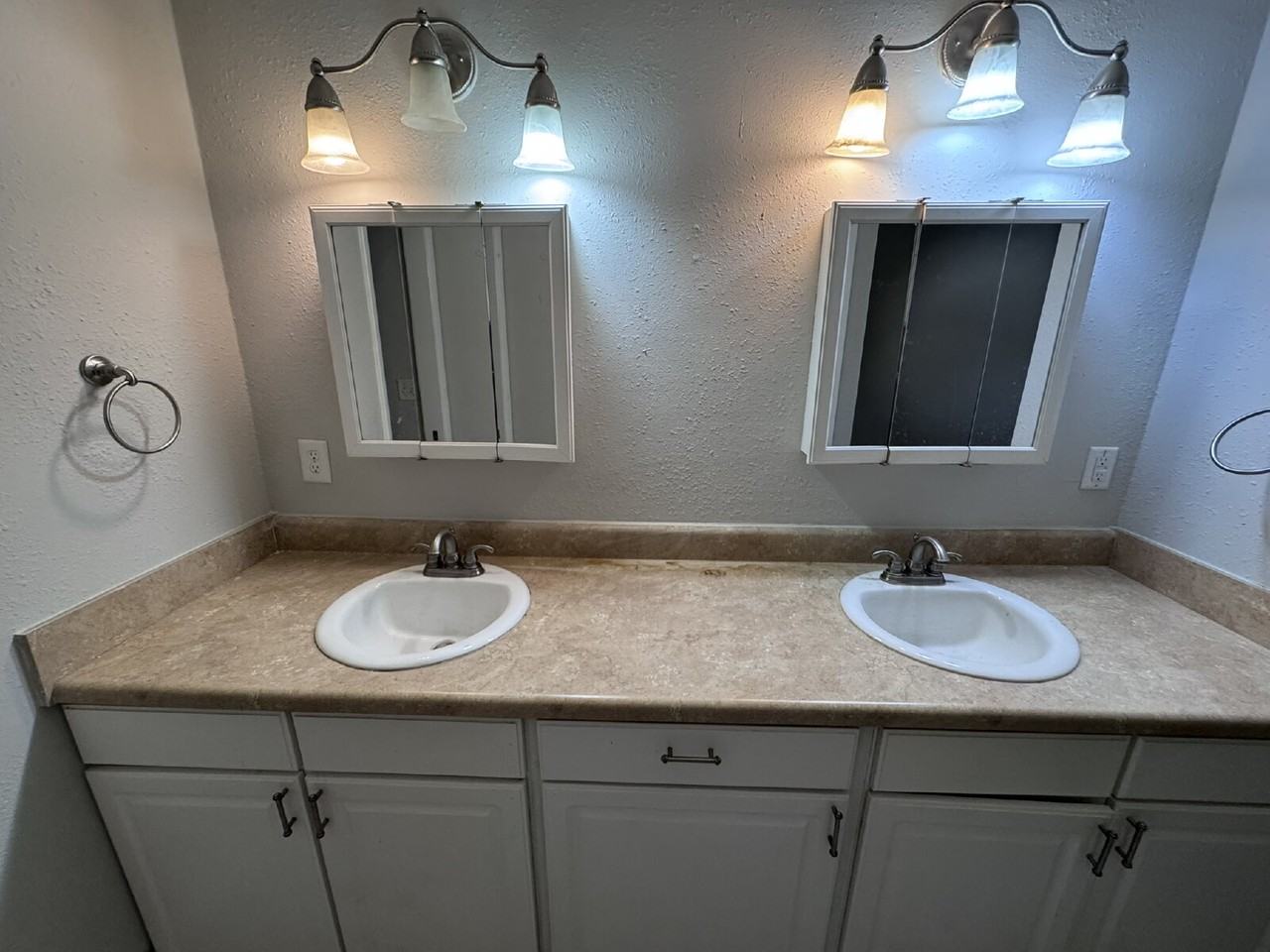 357 Se Mohawk Way - Photo 7 of 11