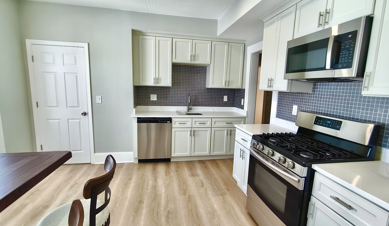 553 Dorchester Ave #2 - Photo 4 of 11